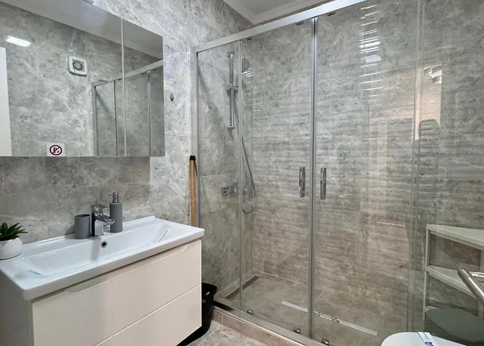 Lamera - Solid Butoaie Si Studiouri Cu Parcare Si La Si Mare Mamaia