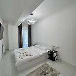 Lamera - Solid Butoaie Si Studiouri Cu Parcare Si La Si Mare Apartment *