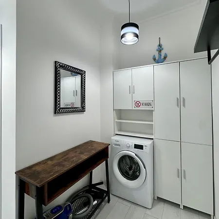 Lamera - Solid Butoaie Si Studiouri Cu Parcare Si La Si Mare Apartamento Mamaia