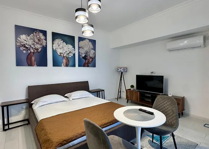 Romantic Solid Lamera