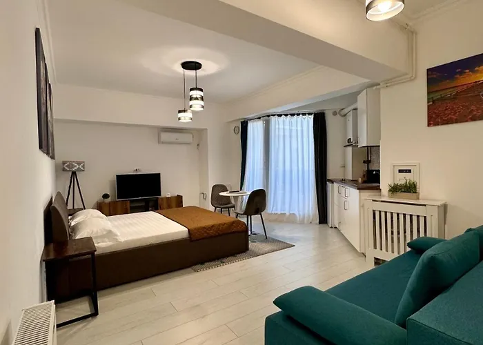 Lamera - Solid Butoaie Si Studiouri Cu Parcare Si La Si Mare Apartment