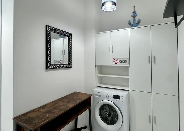 Lamera - Solid Butoaie Si Studiouri Cu Parcare Si La Si Mare Apartment Mamaia