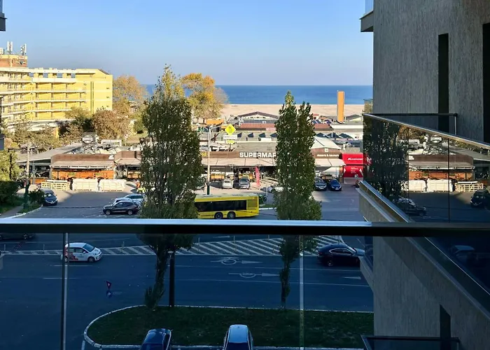 Lamera - Solid Butoaie Si Studiouri Cu Parcare Si La Si Mare Apartment *