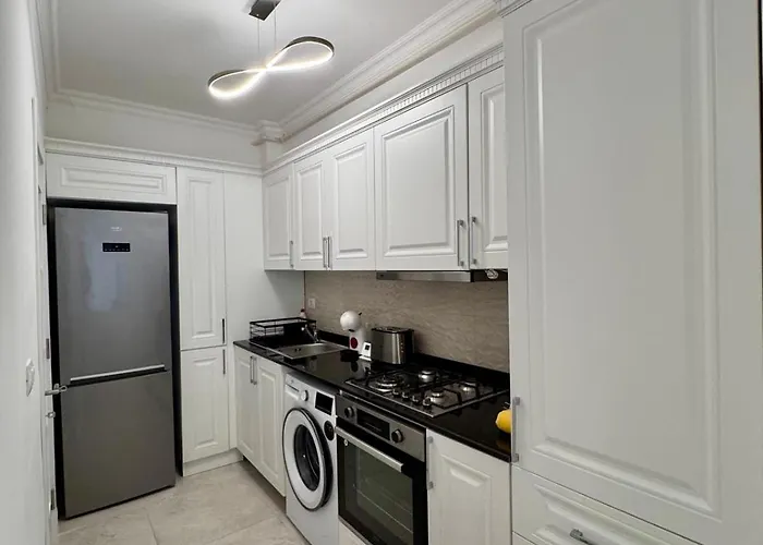 Apartment Lamera - Solid Butoaie Si Studiouri Cu Parcare Si La Si Mare Mamaia