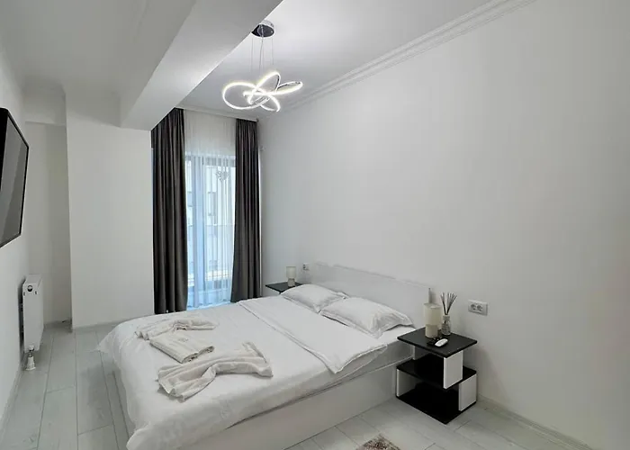 Lamera - Solid Butoaie Si Studiouri Cu Parcare Si La Si Mare Apartment *