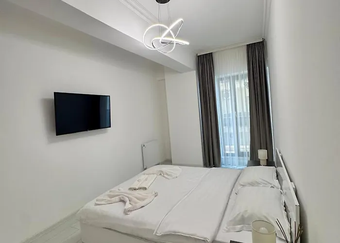 Apartment Lamera - Solid Butoaie Si Studiouri Cu Parcare Si La Si Mare *