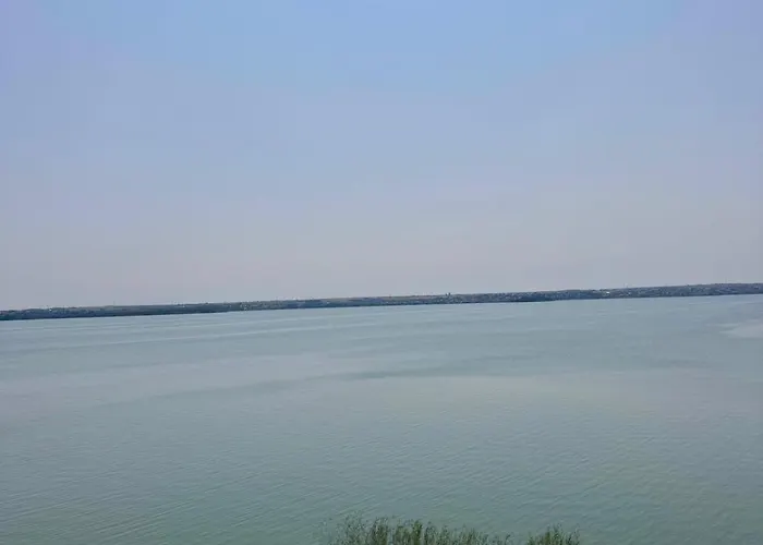 Lamera - Solid Butoaie Si Studiouri Cu Parcare Si La Si Mare